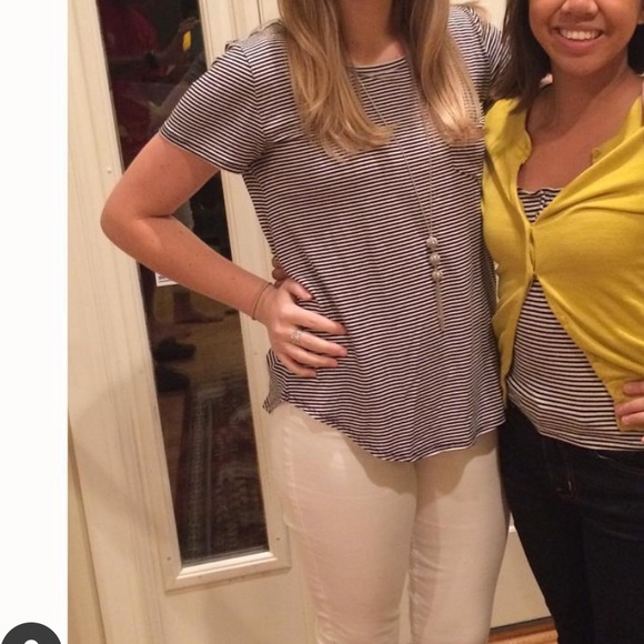 Hollister Basic Tee - Picture 2 of 4